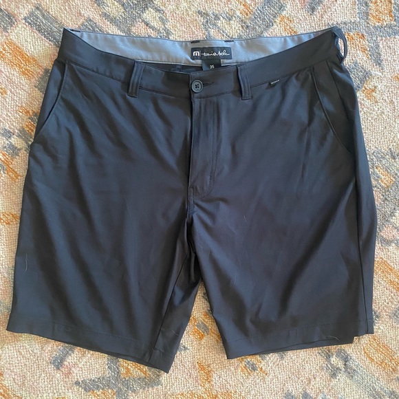 2 pairs Travis Mathew BECK short 9” - Picture 2 of 8